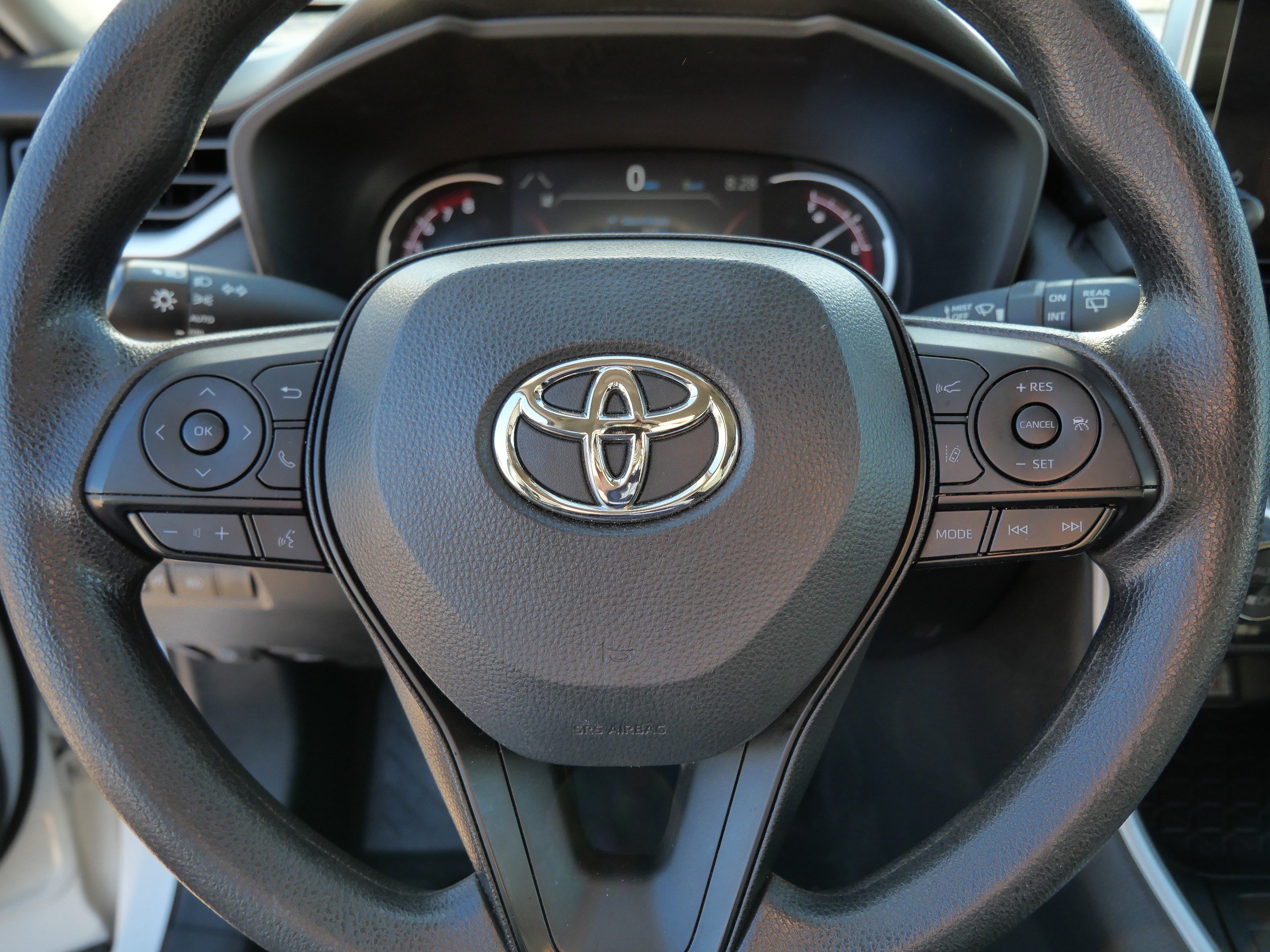 2023 Toyota RAV4 XLE photo 24