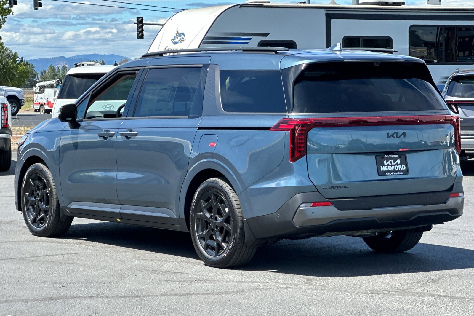 2026 Kia Carnival SX Prestige photo 4