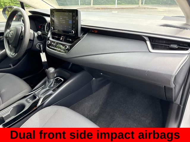 2022 Toyota Corolla LE photo 19