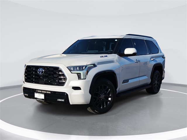 2023 Toyota Sequoia Platinum's photo