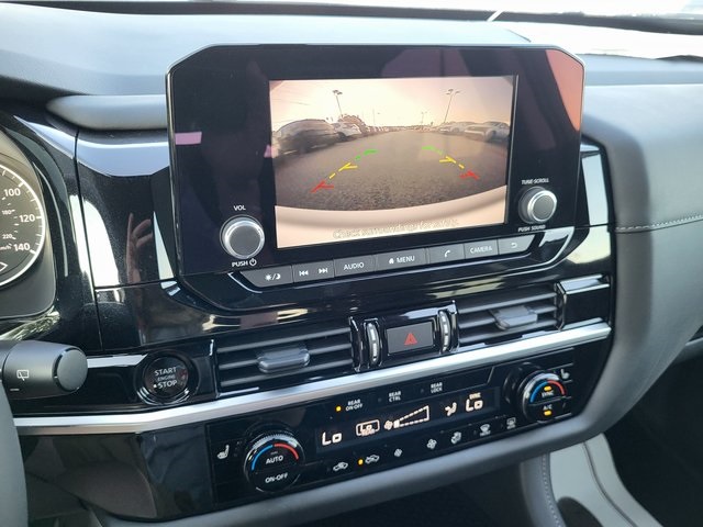 2025 Nissan Pathfinder SV photo 17