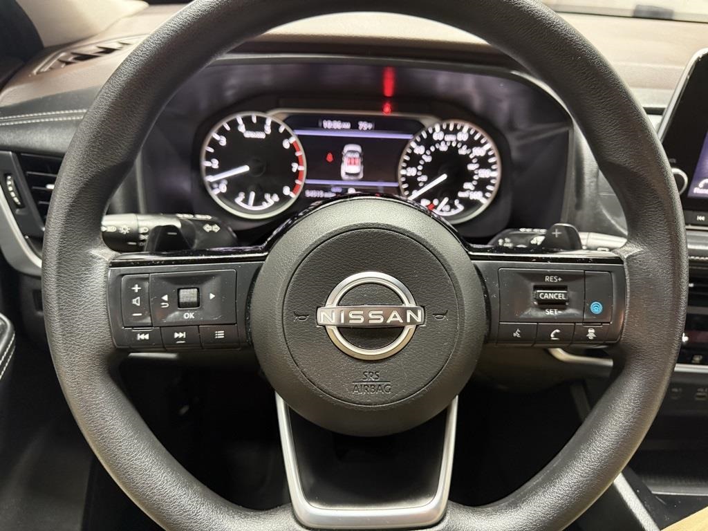 2023 Nissan Rogue SV photo 17