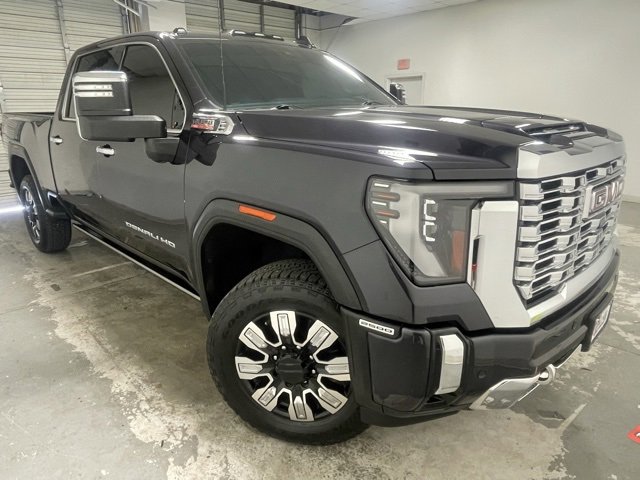 2024 GMC Sierra 2500HD Denali's photo