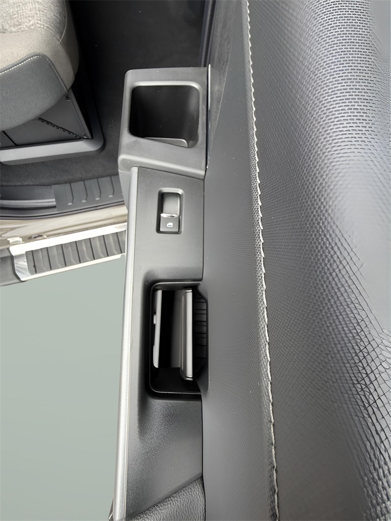 2025 Ford F-150 XLT photo 22