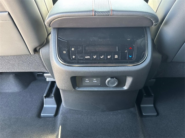 2025 Nissan Armada photo 18