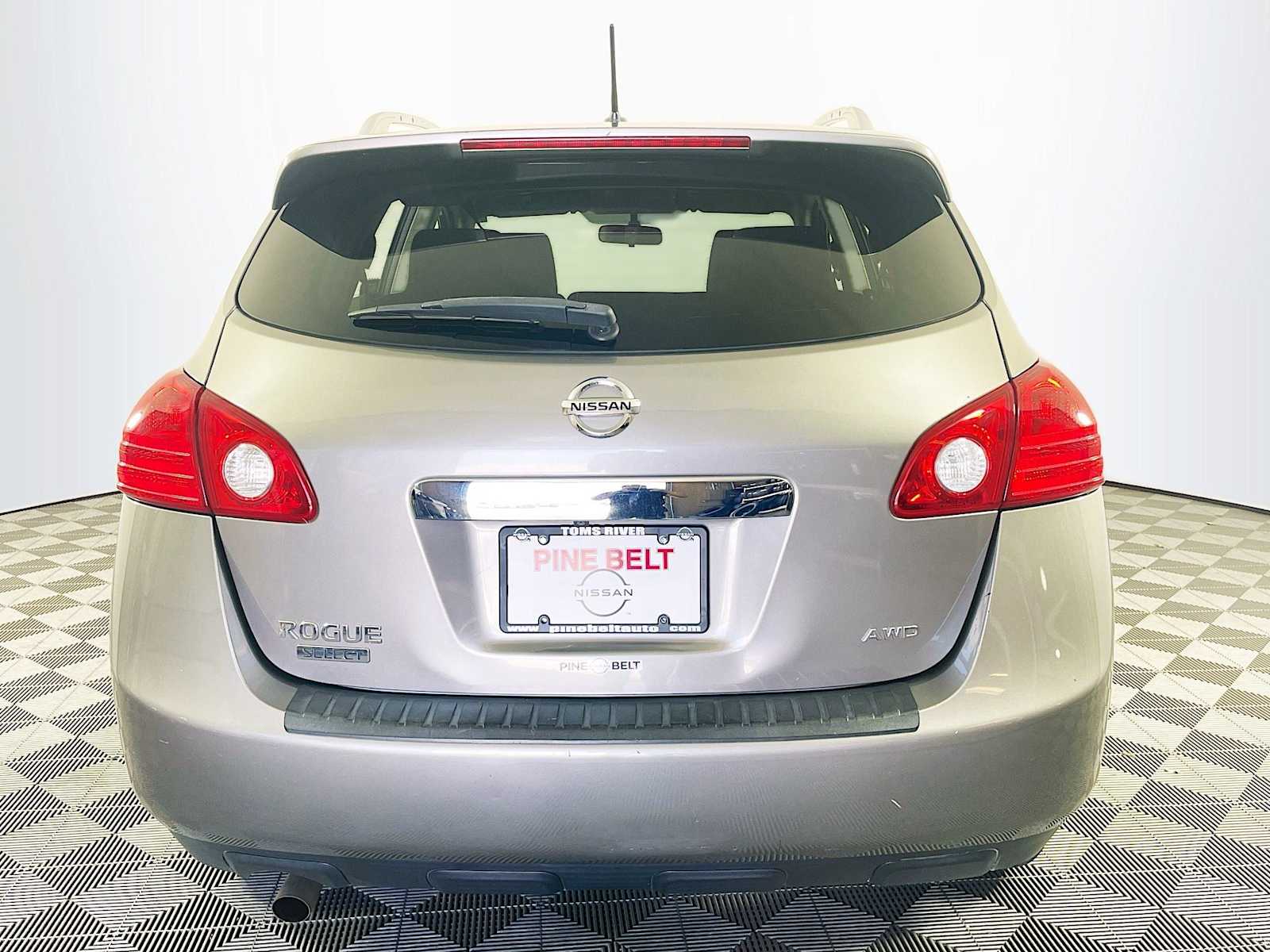 2015 Nissan Rogue Select S photo 5
