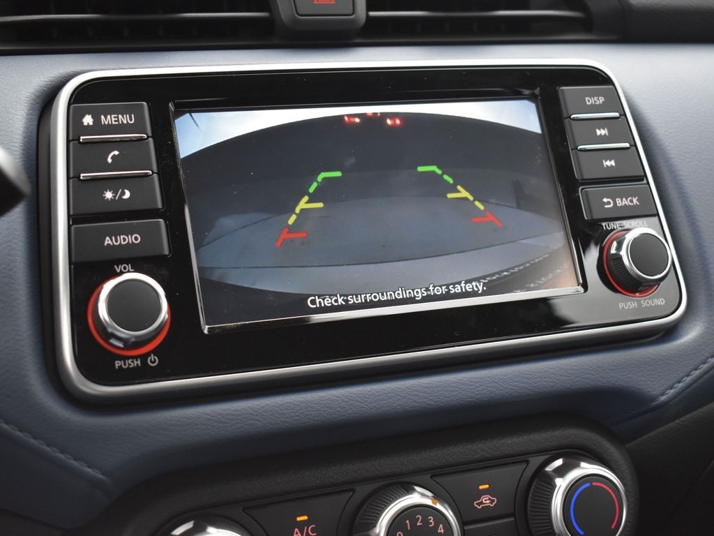 2025 Nissan Versa 1.6 SV photo 29