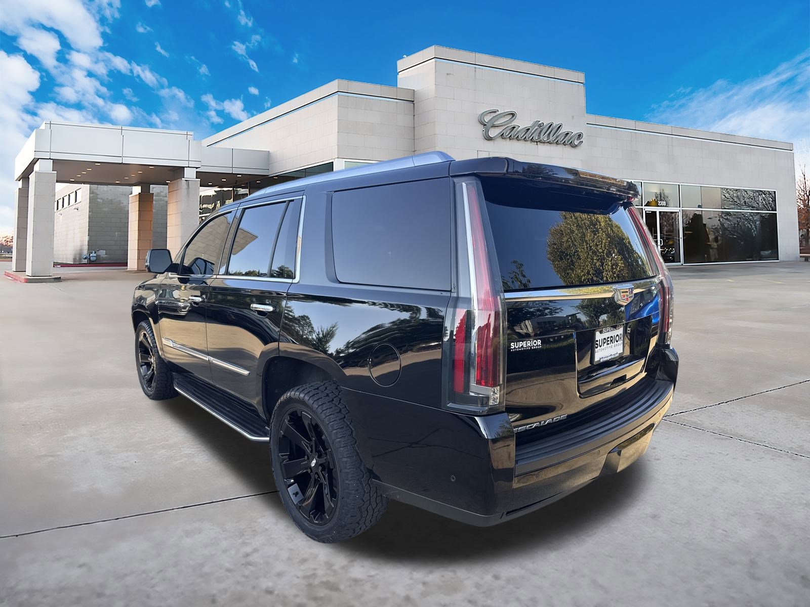2020 Cadillac Escalade Luxury photo 5
