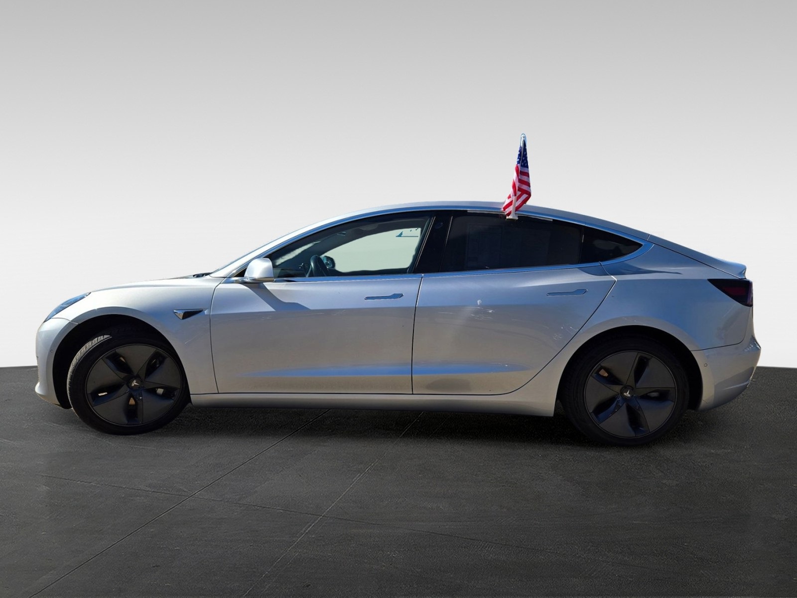 2018 Tesla Model 3 Long Range photo 7