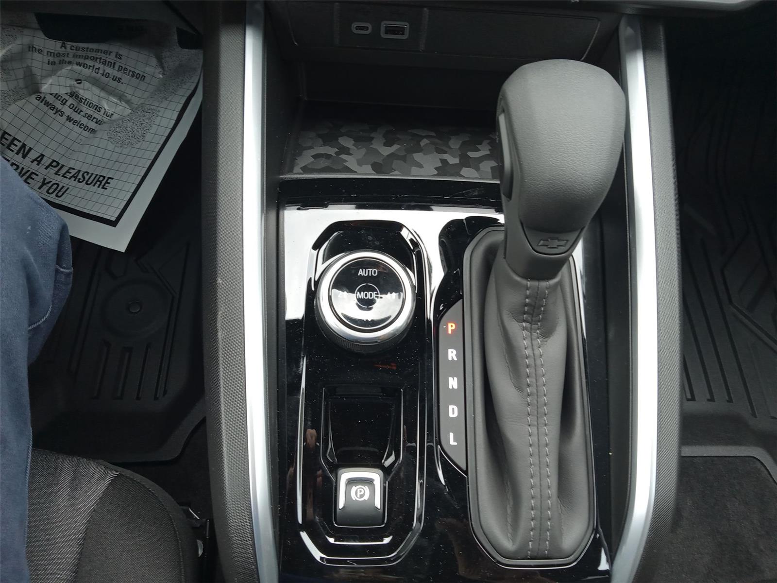 2026 Chevrolet Colorado Trail Boss photo 17
