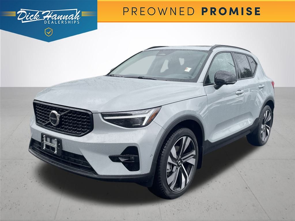2025 Volvo XC40