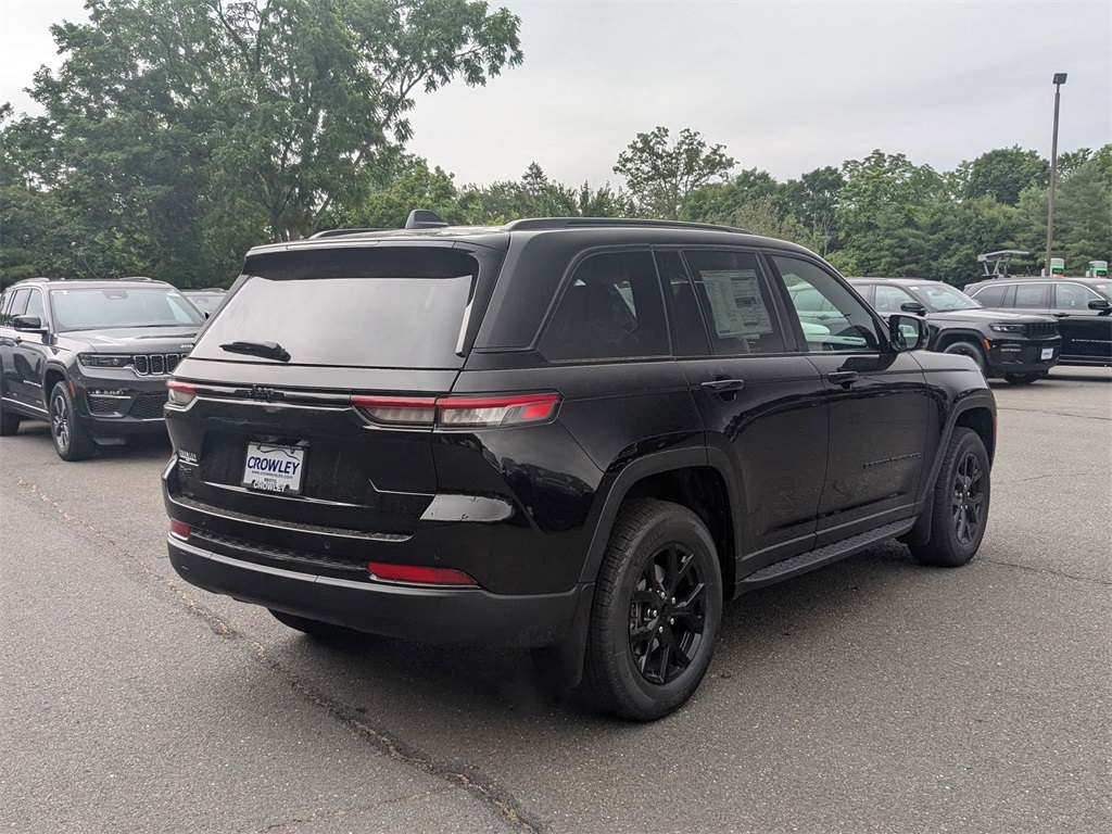2025 Jeep Grand Cherokee Altitude X photo 3