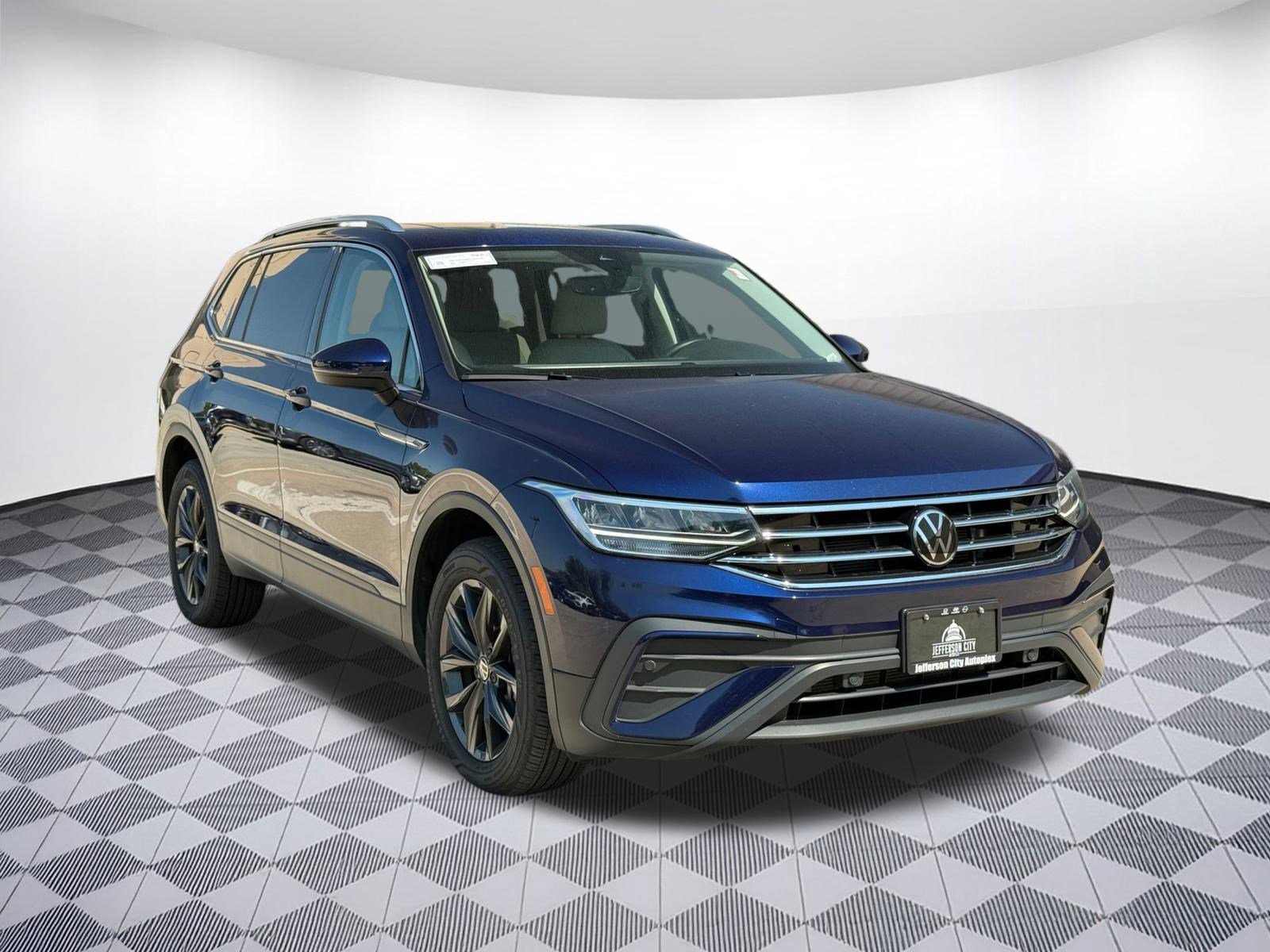 2024 Volkswagen Tiguan SE Wolfsburg Edition photo 6