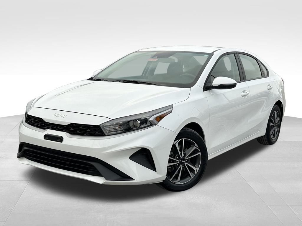 2023 Kia Forte LXS's photo