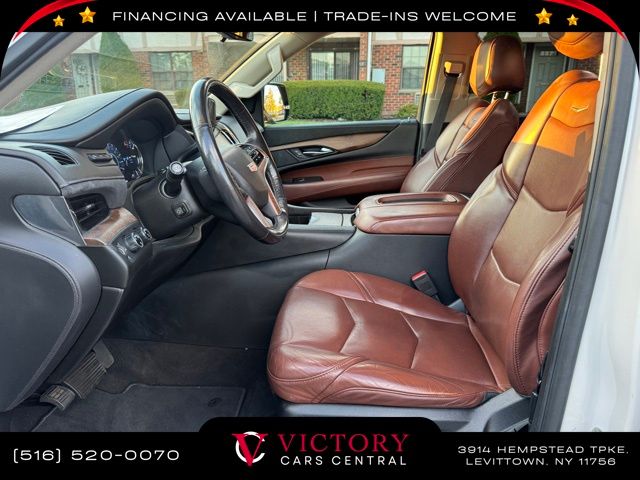 2020 Cadillac Escalade Luxury photo 14