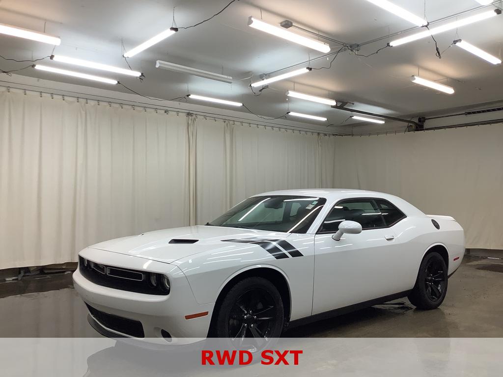 2018 Dodge Challenger SXT's photo