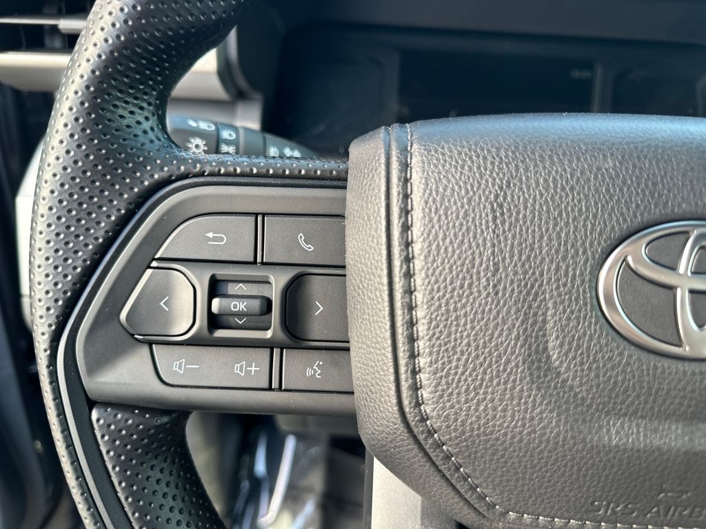 2025 Toyota Tacoma SR5 4x4 Double Cab photo 18