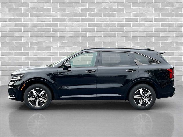 2022 Kia Sorento S photo 2