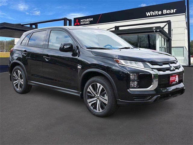 2025 Mitsubishi Outlander Sport ES's photo