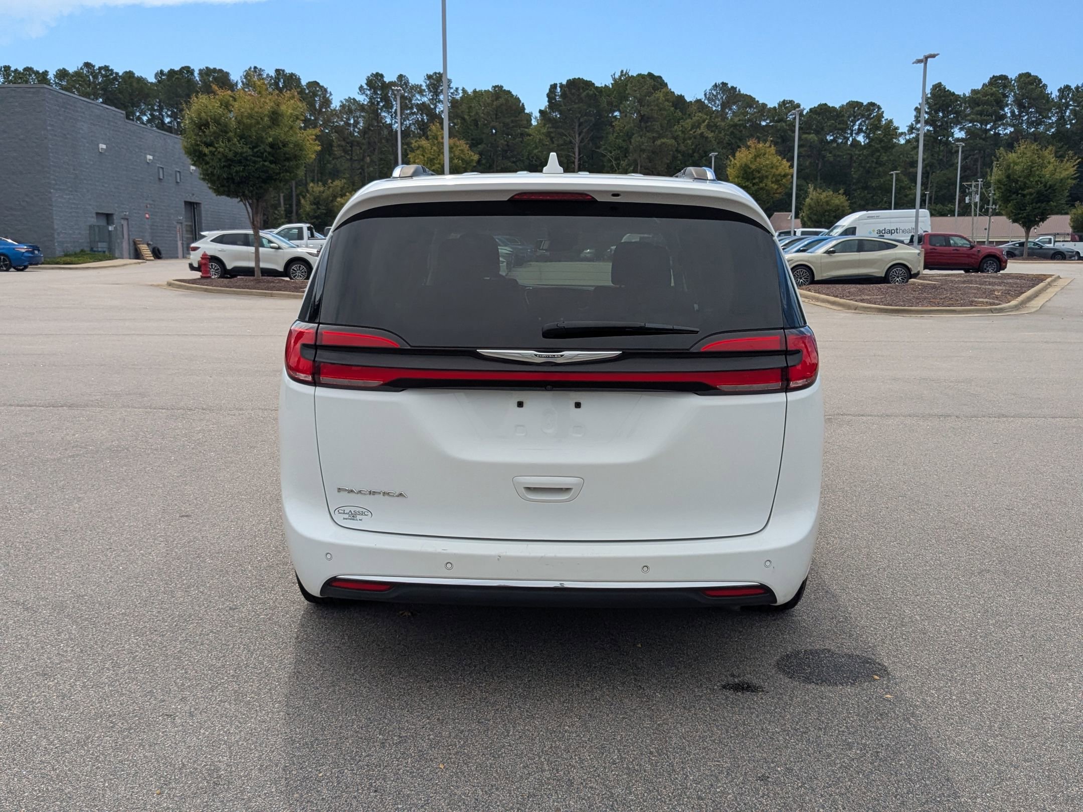 2021 Chrysler Pacifica Touring L photo 7