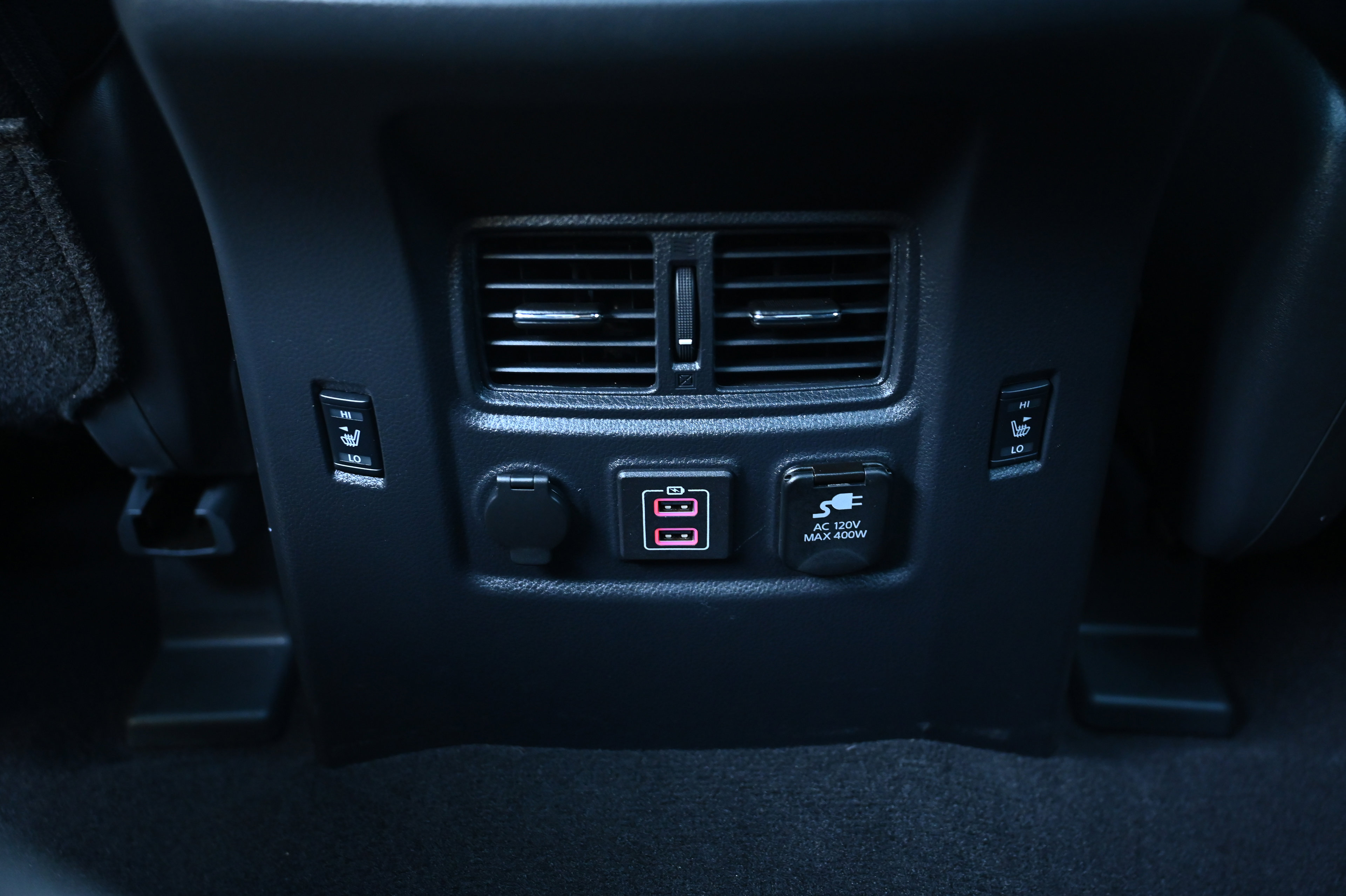 2024 Nissan Titan PRO-4X photo 30