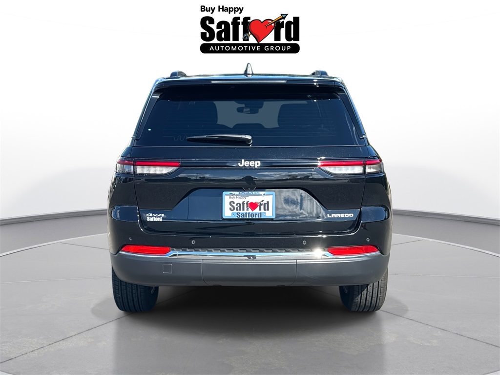 2025 Jeep Grand Cherokee Laredo photo 5