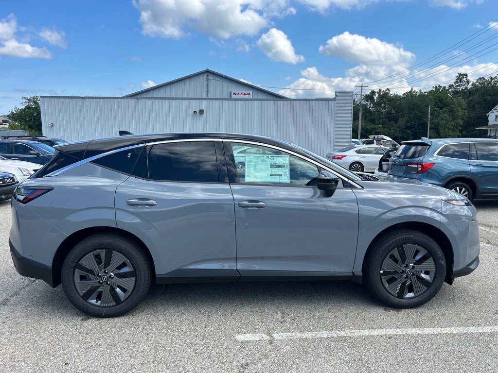 2025 Nissan Murano SL photo 2