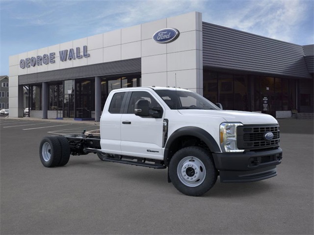 2026 Ford F-550 photo 7