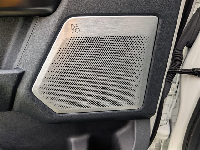 2022 Ford F-150 Platinum photo 16