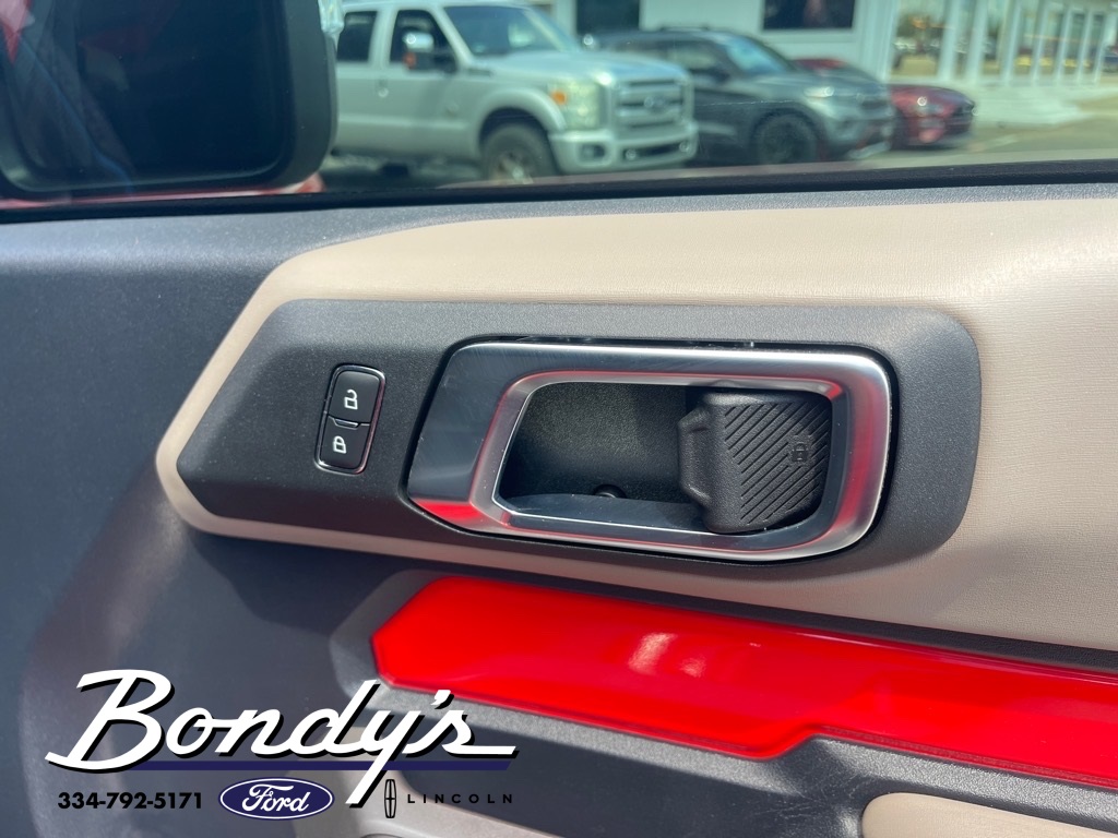 2022 Ford Bronco Wildtrak photo 18