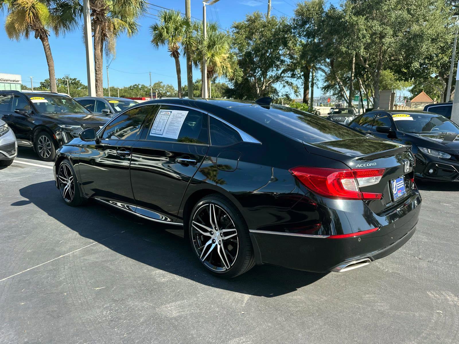 2022 Honda Accord Touring 2.0T photo 5