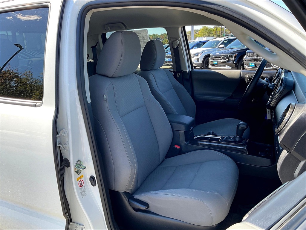 2020 Toyota Tacoma SR photo 10