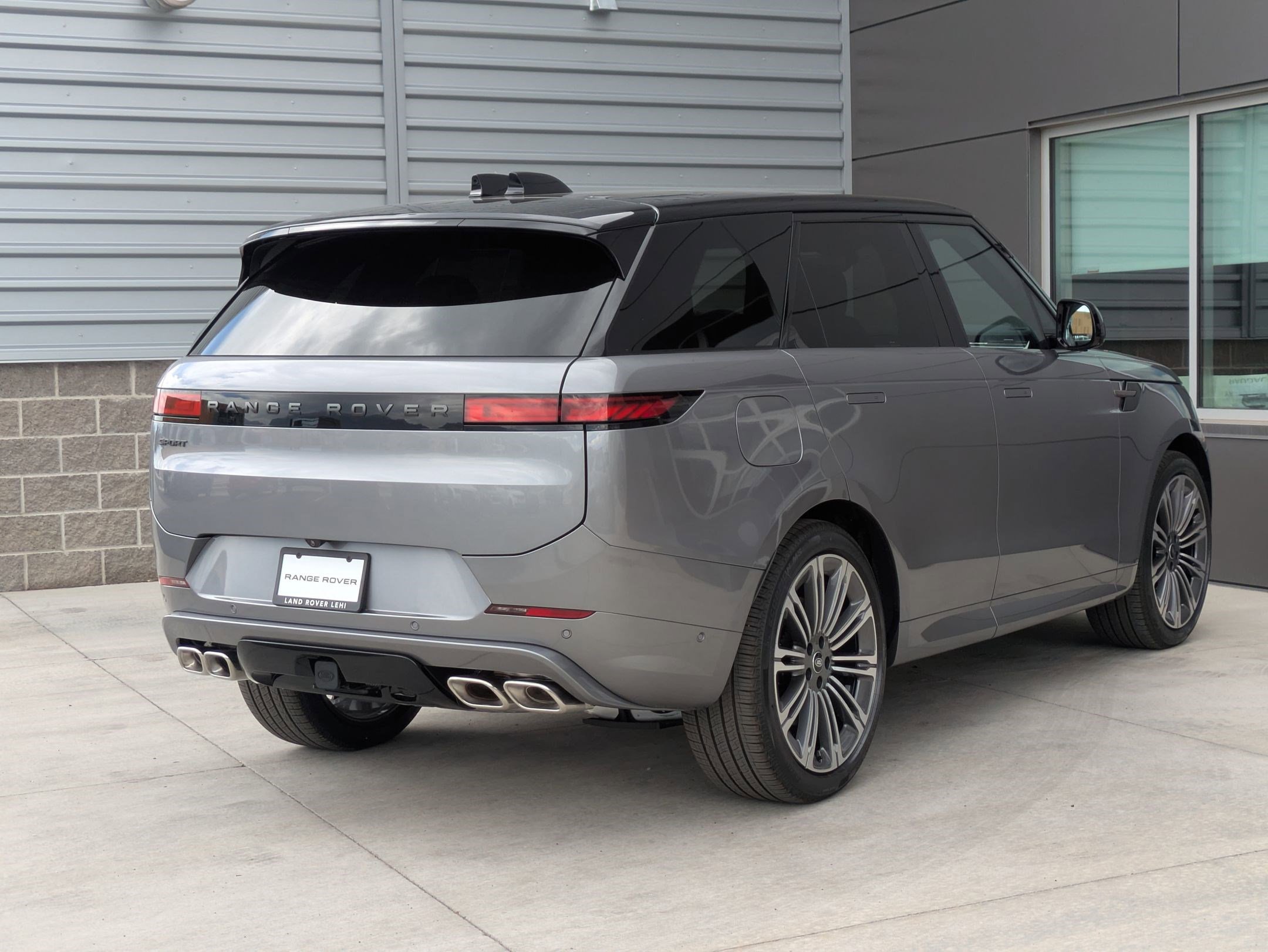 2025 Land Rover Range Rover Sport SE photo 5
