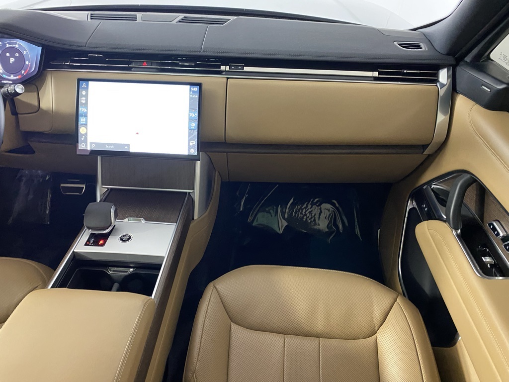 2024 Land Rover Range Rover SE photo 24