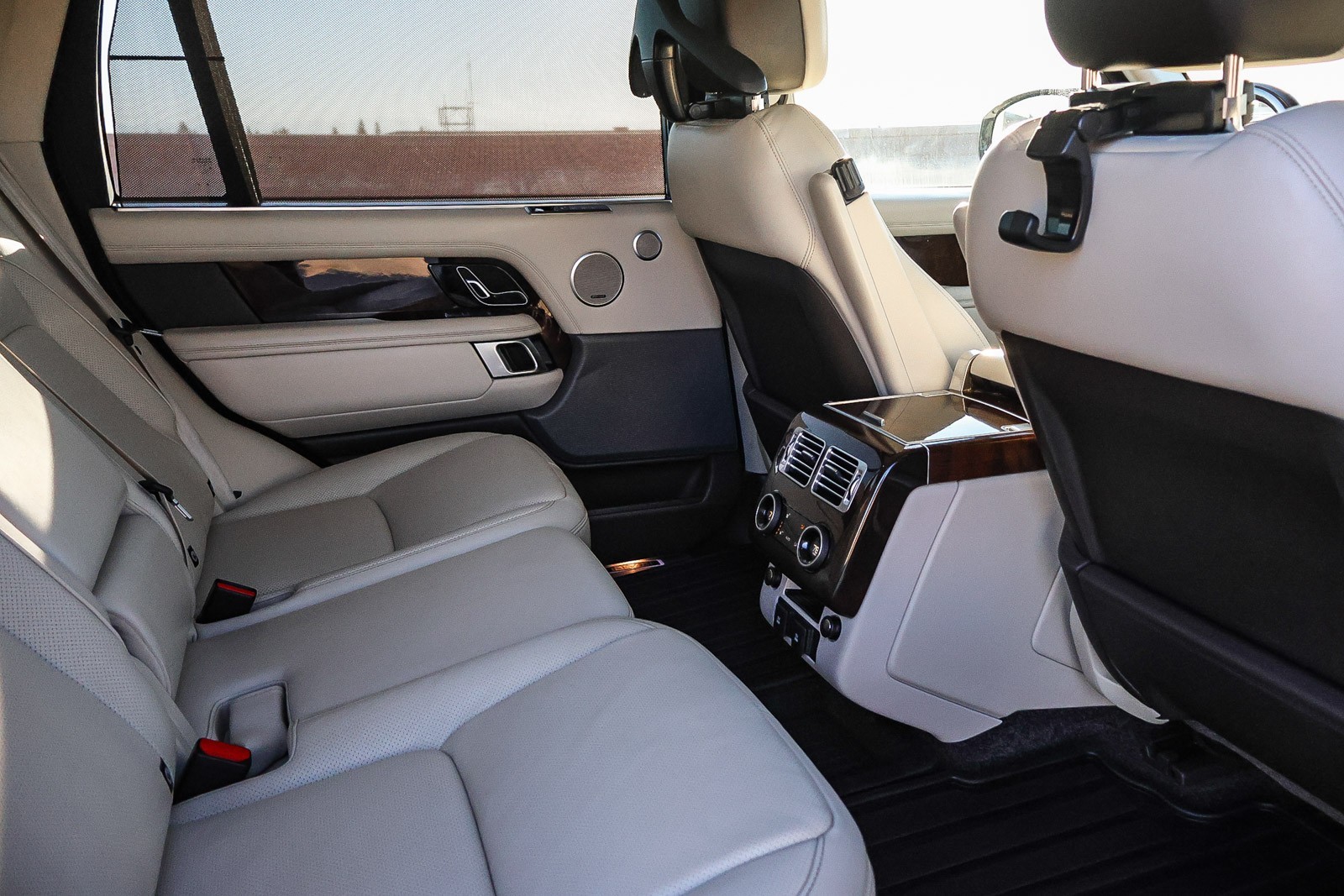 2021 Land Rover Range Rover P525 HSE HSE Westminster Edition photo 13