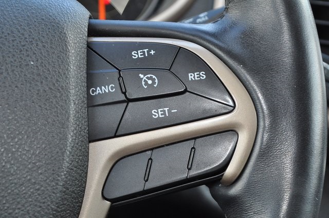 2017 Jeep Cherokee Limited photo 27