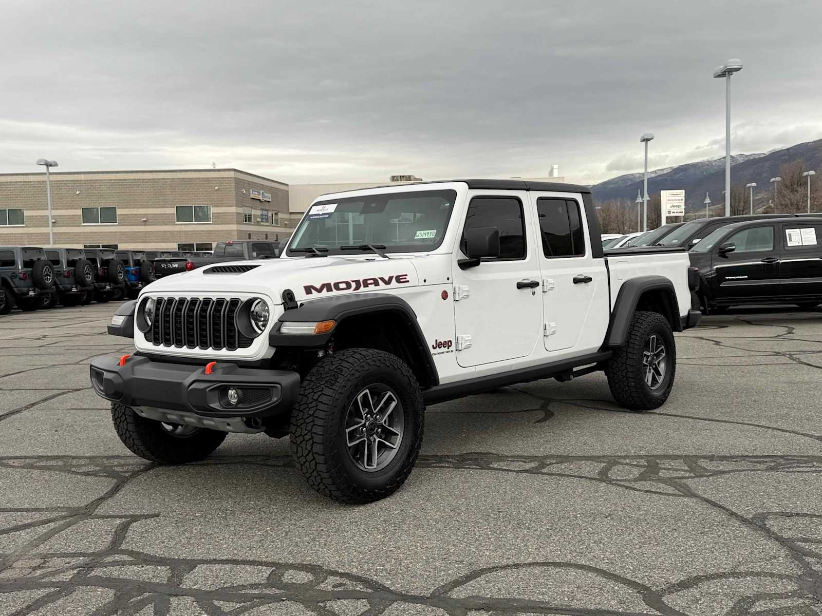 2024 Jeep Gladiator Mojave's photo