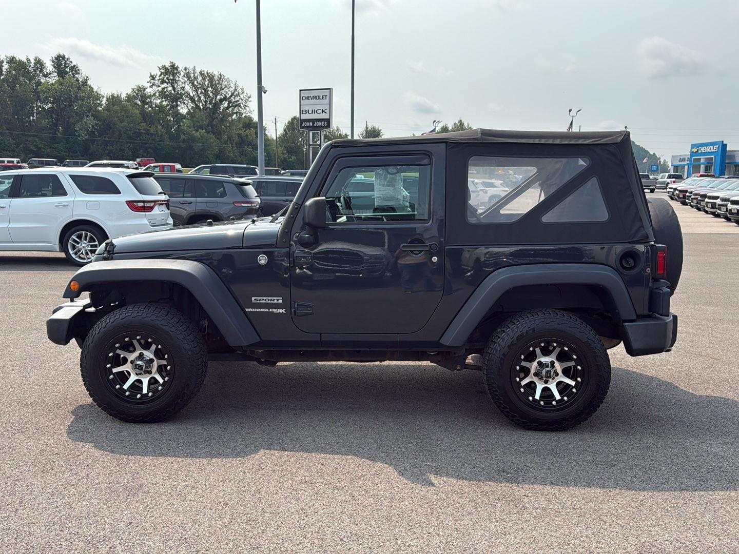 2018 Jeep Wrangler Sport photo 12
