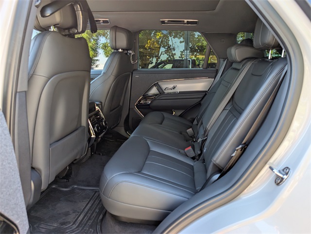 2025 Land Rover Range Rover Sport SE photo 6
