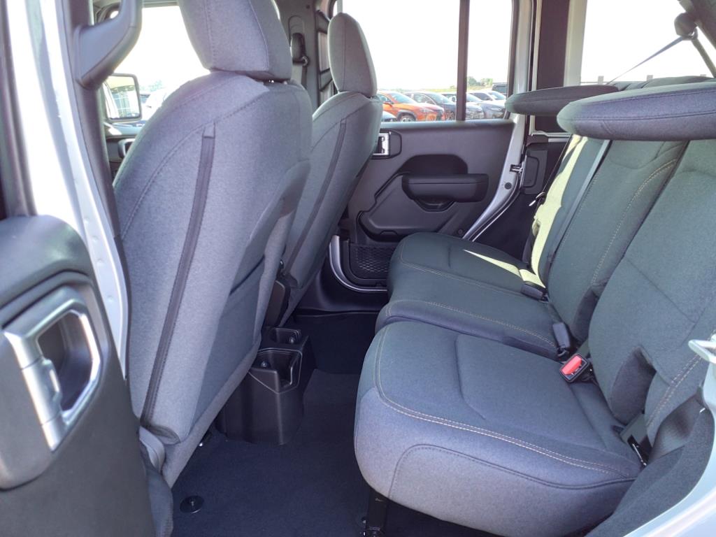 2024 Jeep Wrangler Sport S photo 4