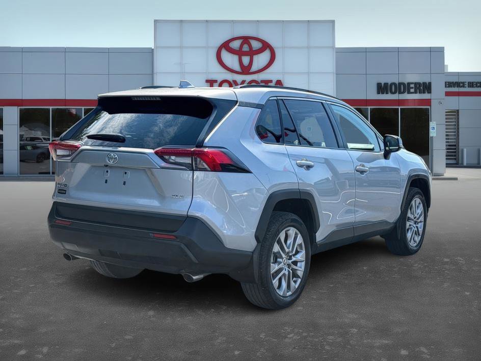 2024 Toyota RAV4 XLE Premium photo 4