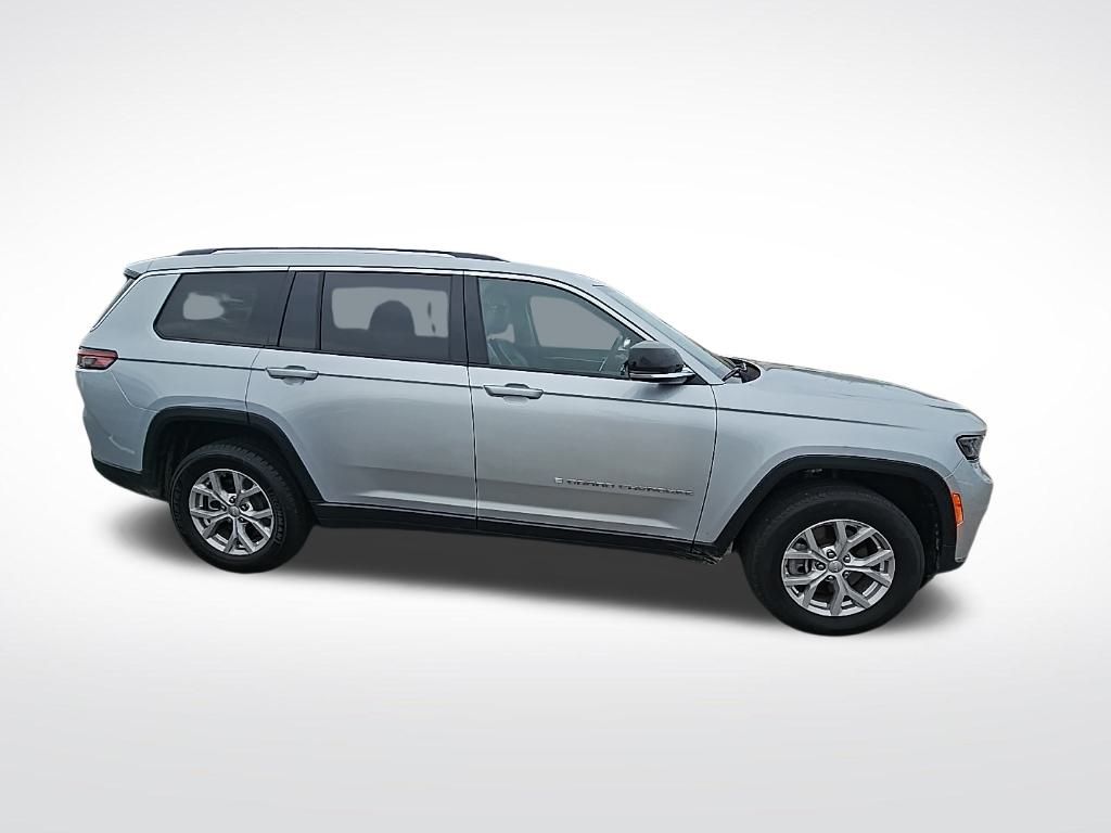 2023 Jeep Grand Cherokee Limited photo 4