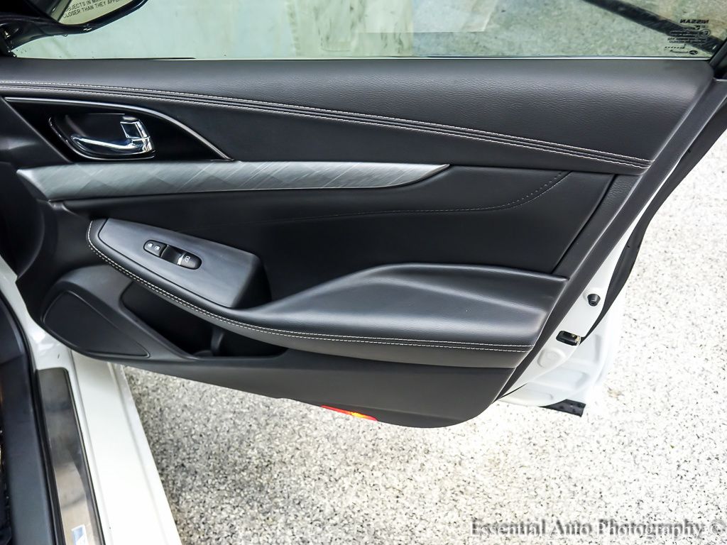 2018 Nissan Maxima SL photo 24