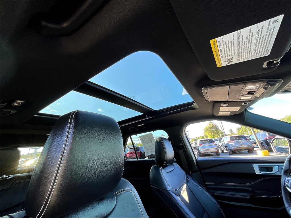 2023 Ford Explorer ST photo 19