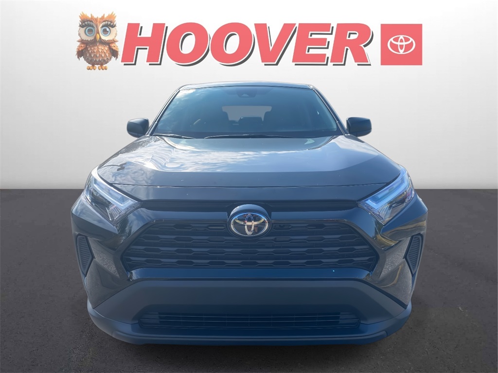 2025 Toyota RAV4 LE photo 6