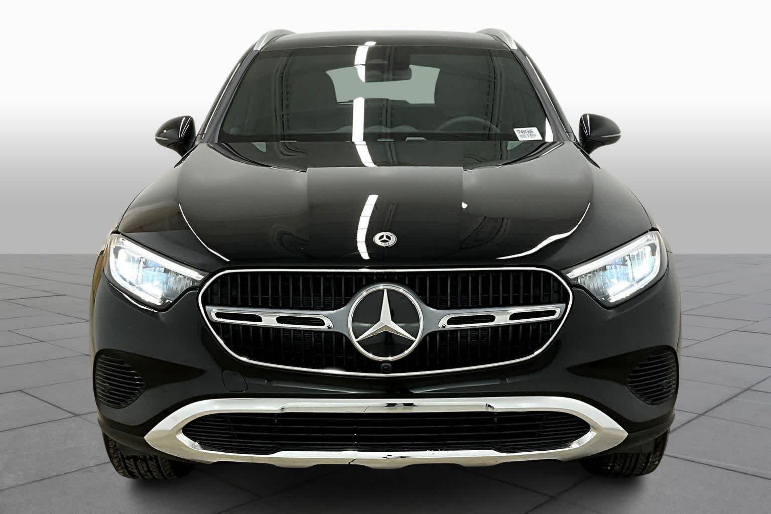 2026 Mercedes Benz GLC 300 photo 3