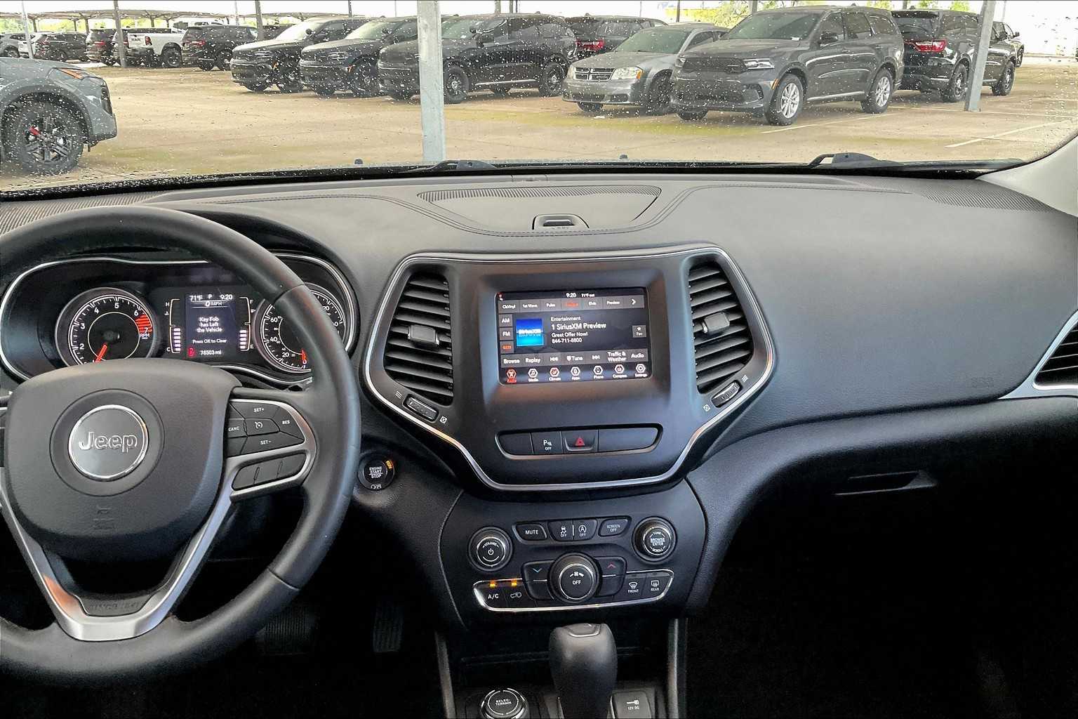 2019 Jeep Cherokee Latitude photo 6
