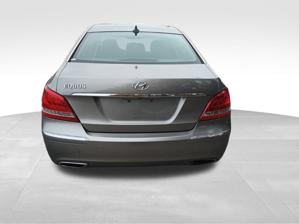 2013 Hyundai Equus Signature photo 4