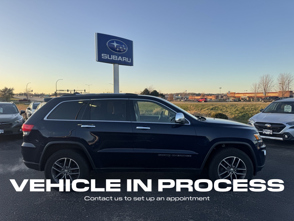 Used 2018 Jeep Grand Cherokee Limited with VIN 1C4RJFBGXJC300033 for sale in Rochester, Minnesota