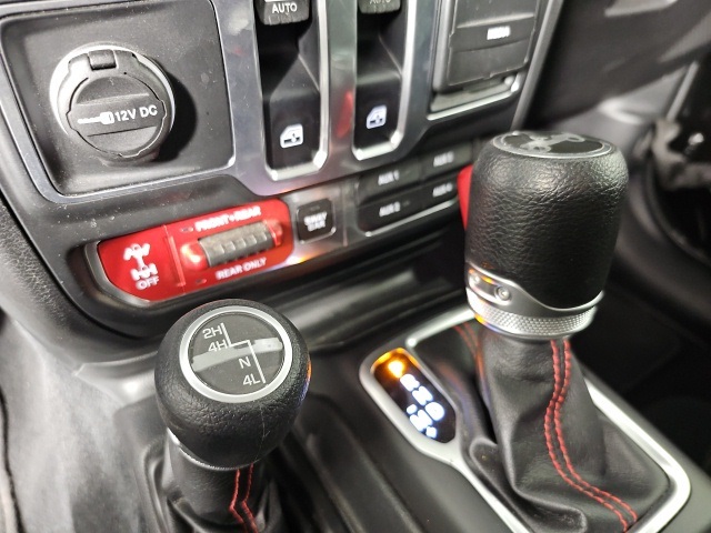 2018 Jeep Wrangler Rubicon photo 21